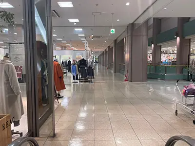 2F上ってすぐ右に曲がります