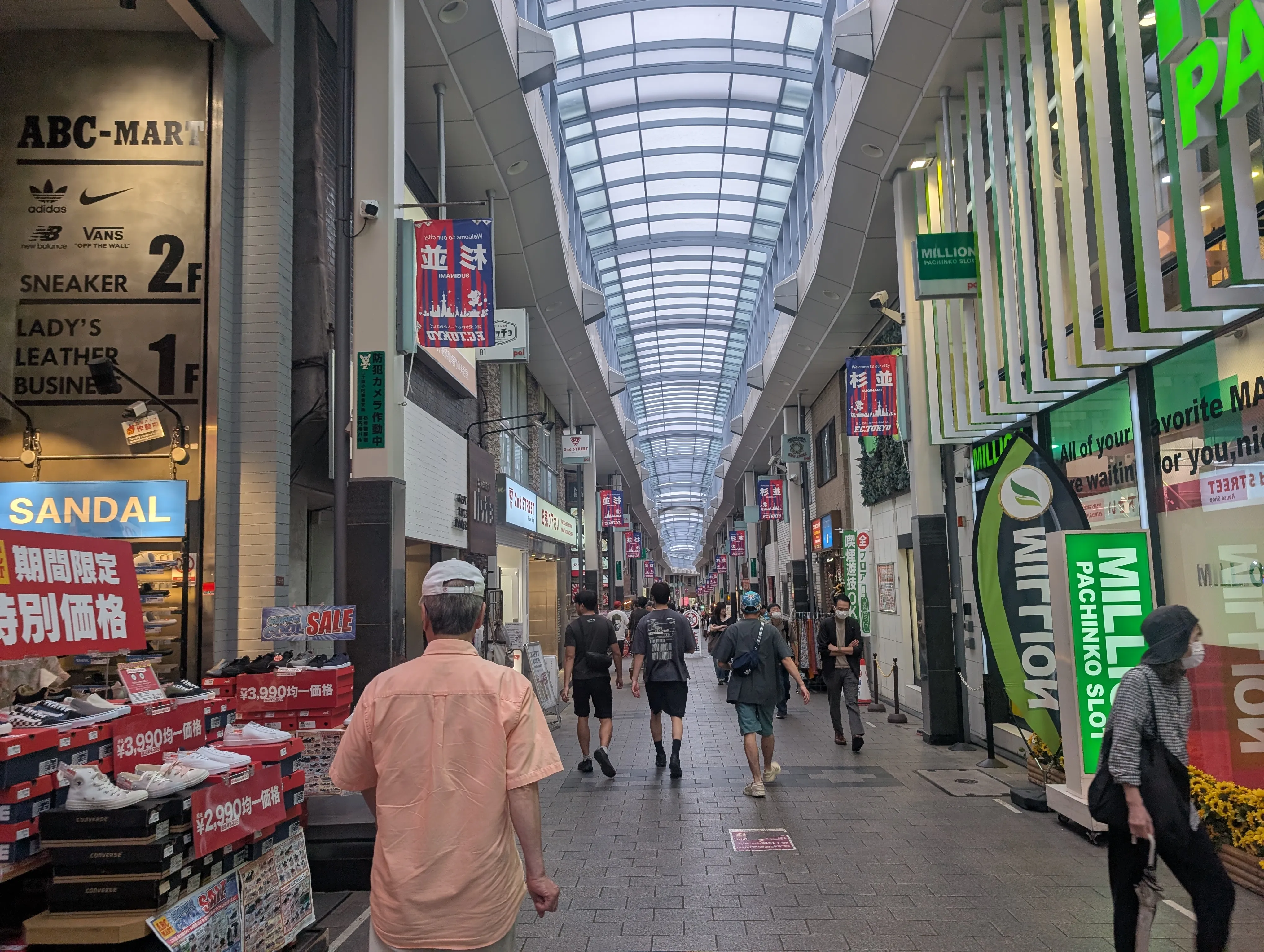 100mほど進みます。