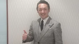 リラックス採用担当 六島